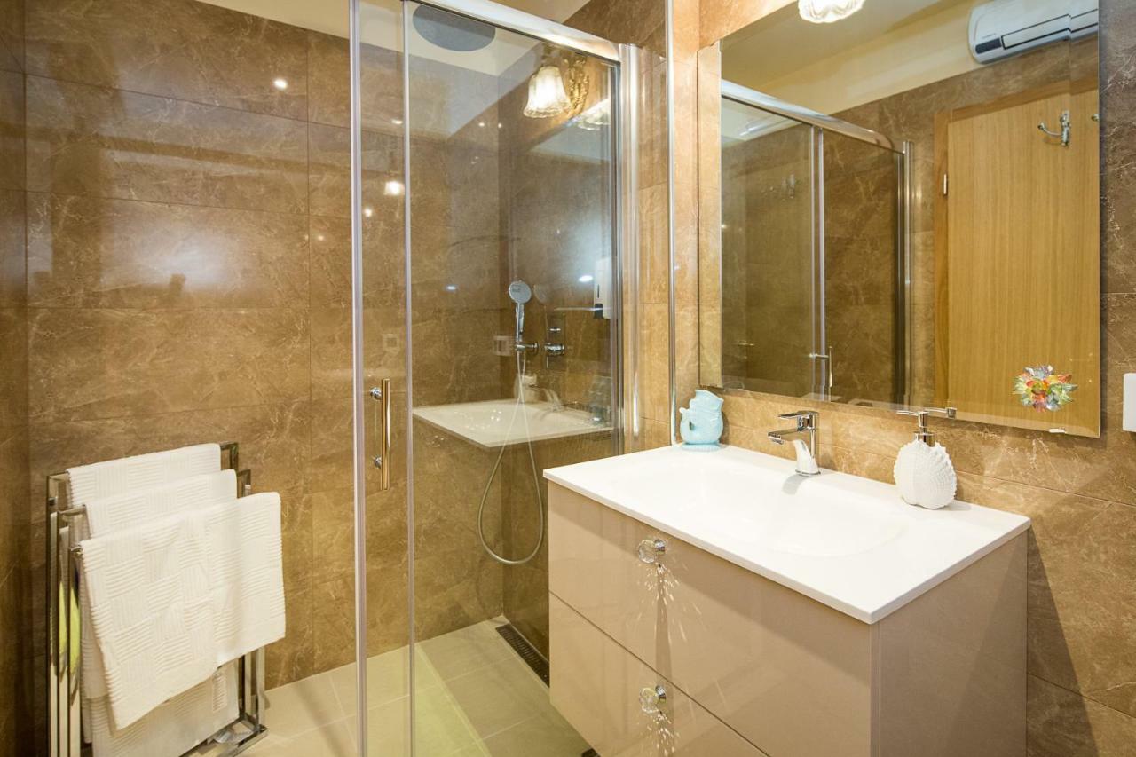 Valdibora Sea View Residence روفينج المظهر الخارجي الصورة