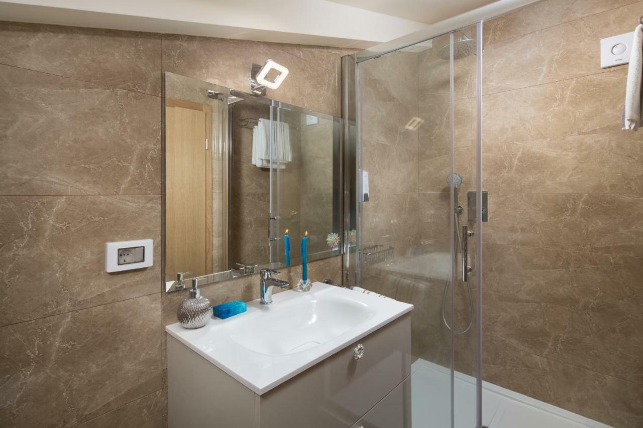 Valdibora Sea View Residence روفينج المظهر الخارجي الصورة